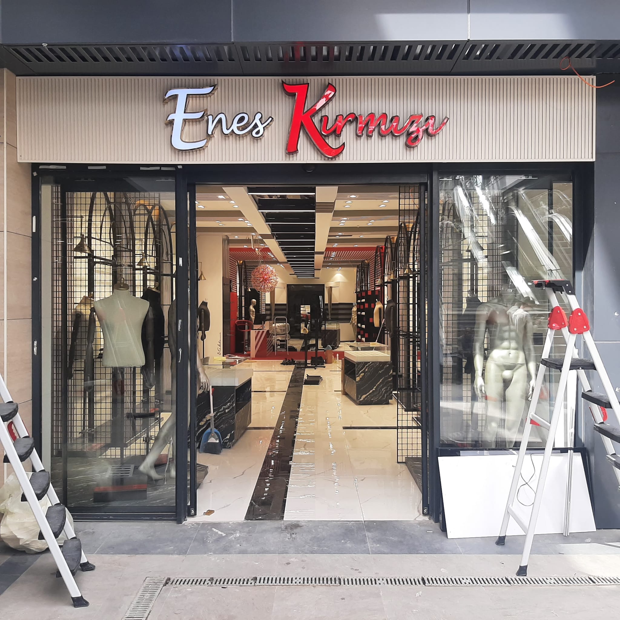 ENES KIRMIZI PASLANMAZ IŞIKLI KUTU HARF TABELA